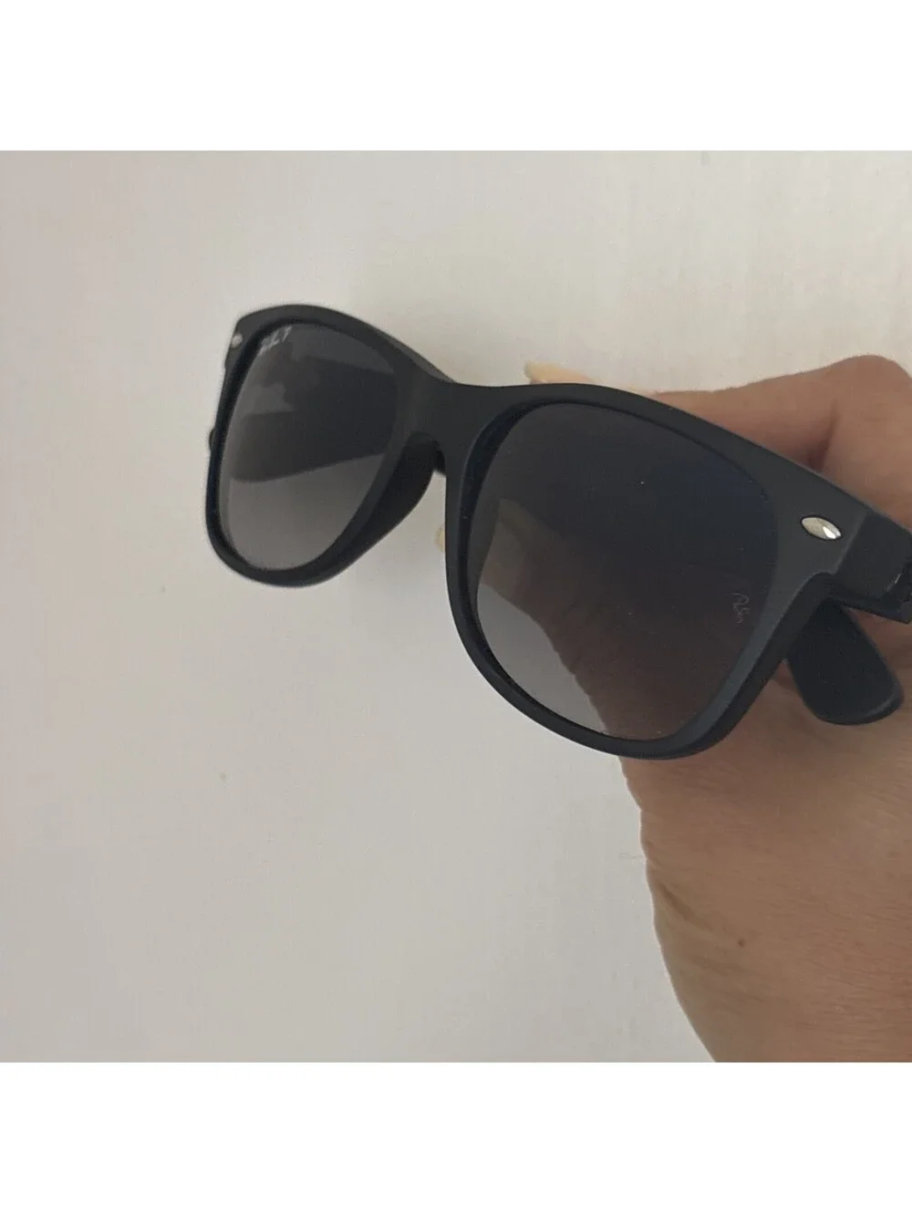 Ray-Ban RB2132 New Wayfarer Sunglasses w/ Case